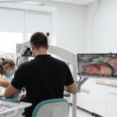 Дентальний  мікроскоп  як спосіб  досягнення максимальної якості лікування