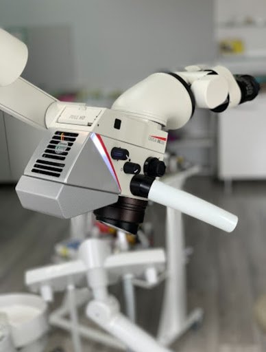 Дентальний  мікроскоп  як спосіб  досягнення максимальної якості лікування